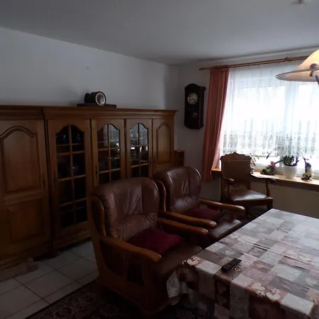 Helmut Erdgeschoss 2 Schlafzimmer Mit Innenhof Niederdorla