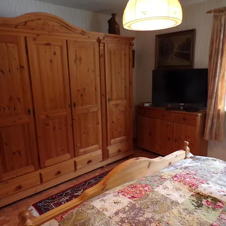 Helmut Erdgeschoss 2 Schlafzimmer Mit Innenhof * Niederdorla