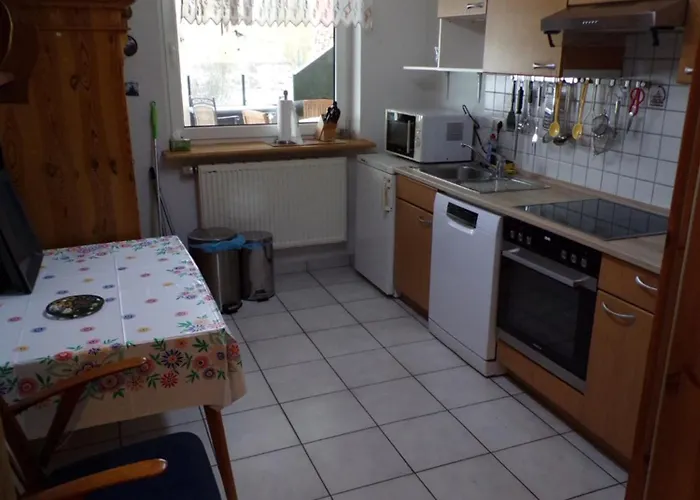 Helmut Erdgeschoss 2 Schlafzimmer Mit Innenhof Apartment *