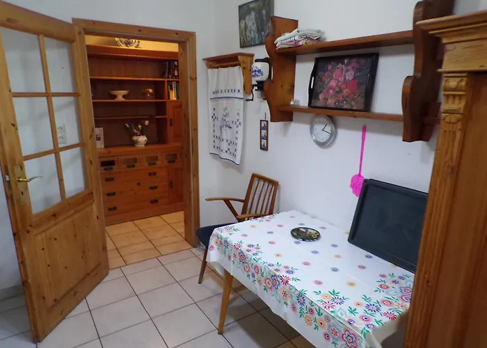 Apartment Helmut Erdgeschoss 2 Schlafzimmer Mit Innenhof Niederdorla