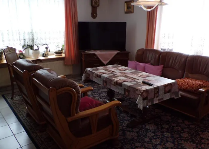 Helmut Erdgeschoss 2 Schlafzimmer Mit Innenhof Apartment Niederdorla