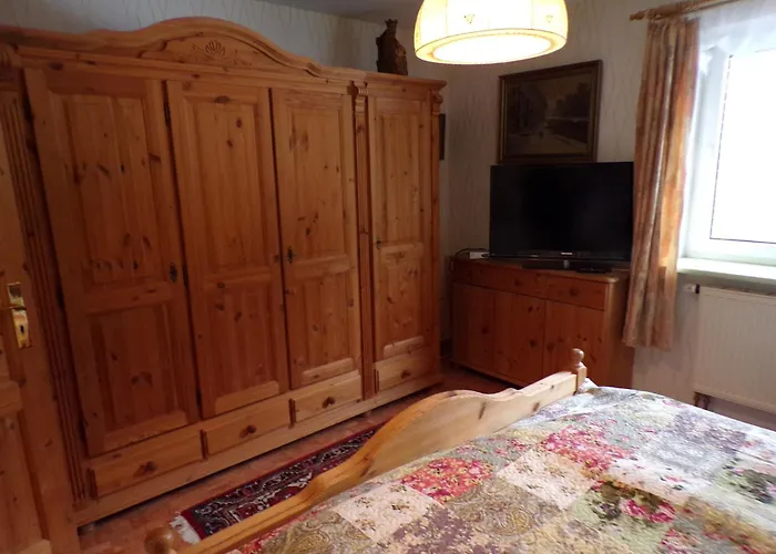 Helmut Erdgeschoss 2 Schlafzimmer Mit Innenhof * Niederdorla